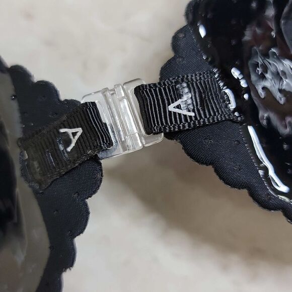 Self Adhesive Bra A Cup Backless Seashell Scallop Black - Picture 3 of 8